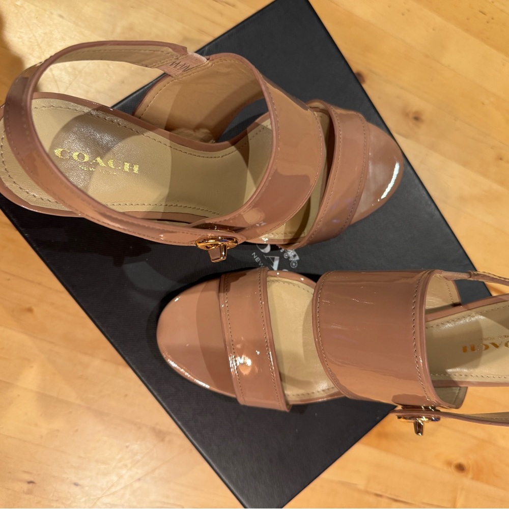 Coach Marla Patent Leather Turnlock Slingback Sandal Heels, EUC, 7.5 - Picture 4 of 8